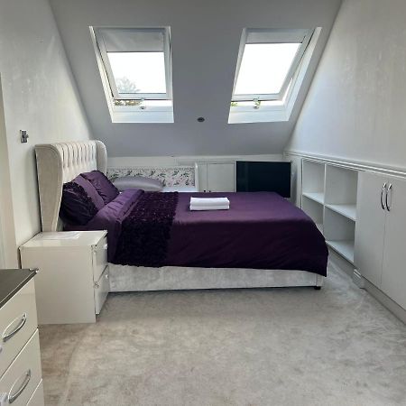 Deluxe Homestay Near Tottenham Hotspur Stadium Лондон Екстериор снимка